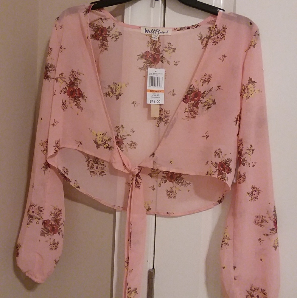Knotted shirt